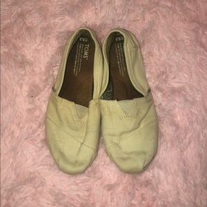 Beige Toms